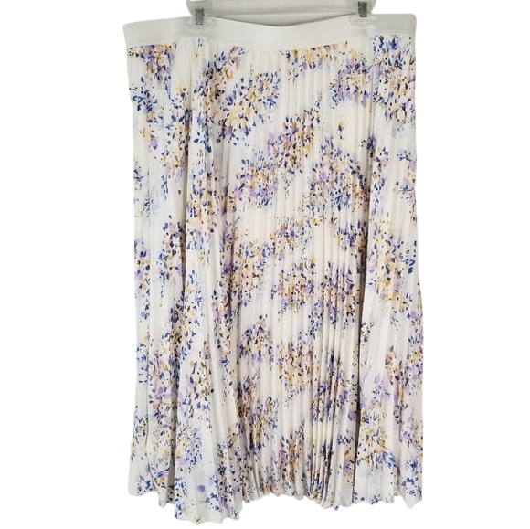 Vince Camuto Pleated Chiffon Midi Skirt Floral Print Size XXL - Picture 2 of 12